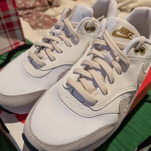 Nike Air Max 1 GS Sneakers Size 6Y | Women’s 7–7.5